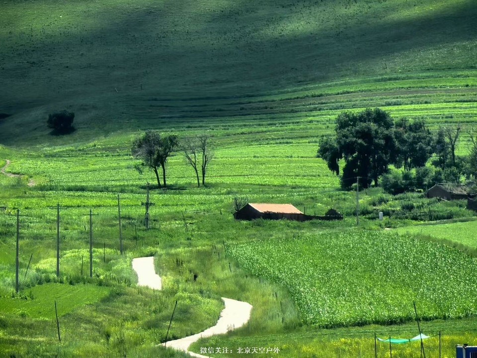 4A4C3882-A7D5-407A-B5D1-BB41E0C7B59D