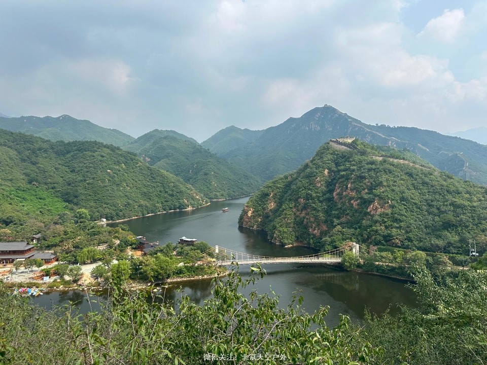 0A3B0FF5-5DAA-4AFE-A5BB-7B5A3546F173