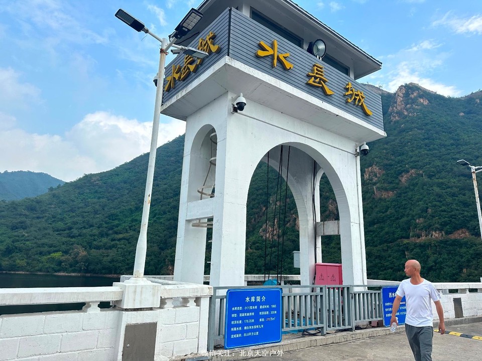 6CF37744-2BC7-4A3B-A065-6DF78D766089