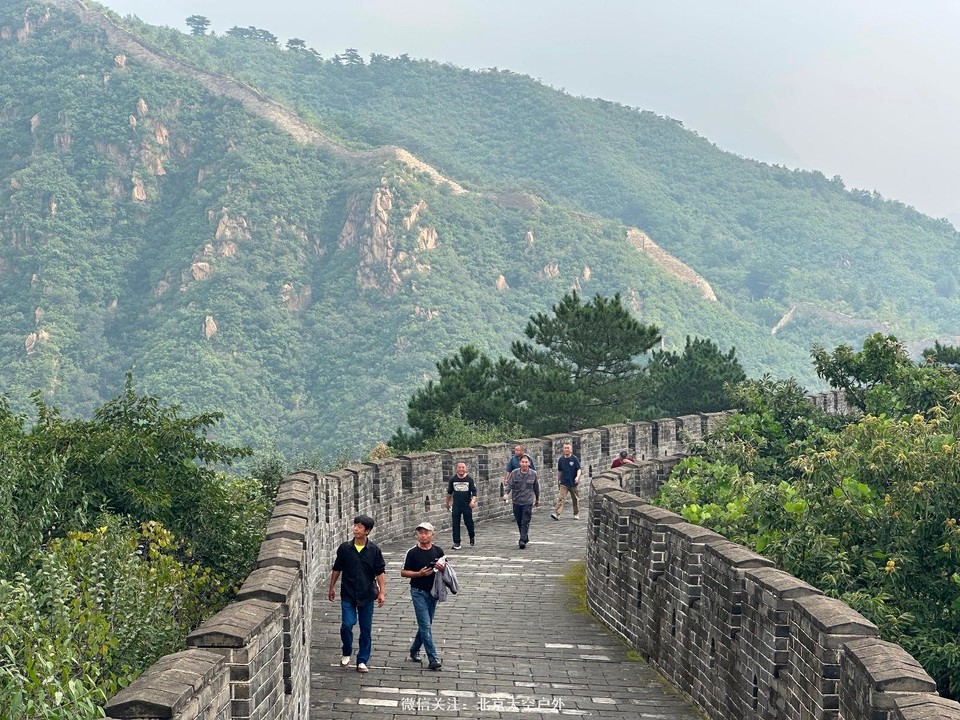 9D35E958-5853-4A42-BB66-2B4853521C5D