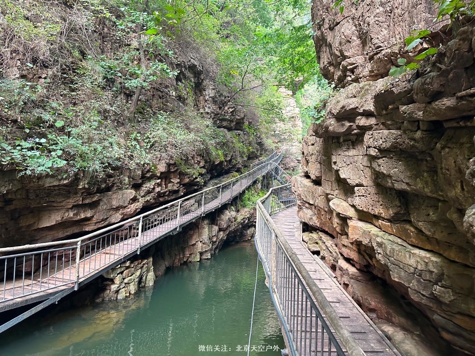 61C8BEE3-D842-42B5-B926-FBD082FF9AA6