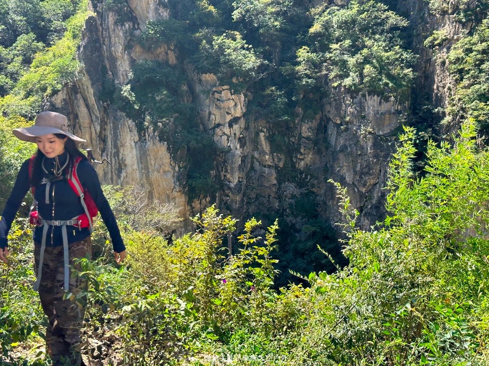 6ACC50DF-81A4-43E2-B016-F82A6DE6C3FF