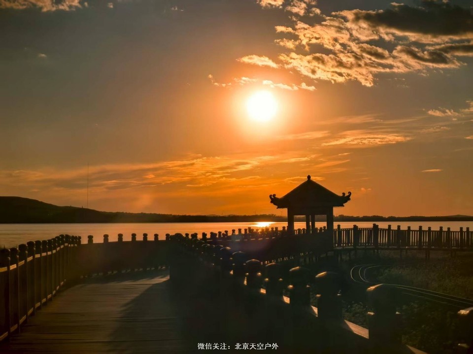 94D6A27C-F2FF-4A9D-B892-E5E12E1A2F5E