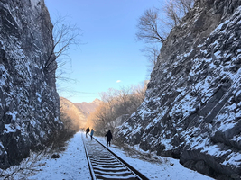 1天｜京门铁路｜体验后现代的“荒废美”の京门铁路-西山古道-琉璃庙8公里徒步<初级>