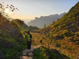 【秦汉古道，广州出发】徒步10公里解锁千年石林秘境路线，感受古道之秋！