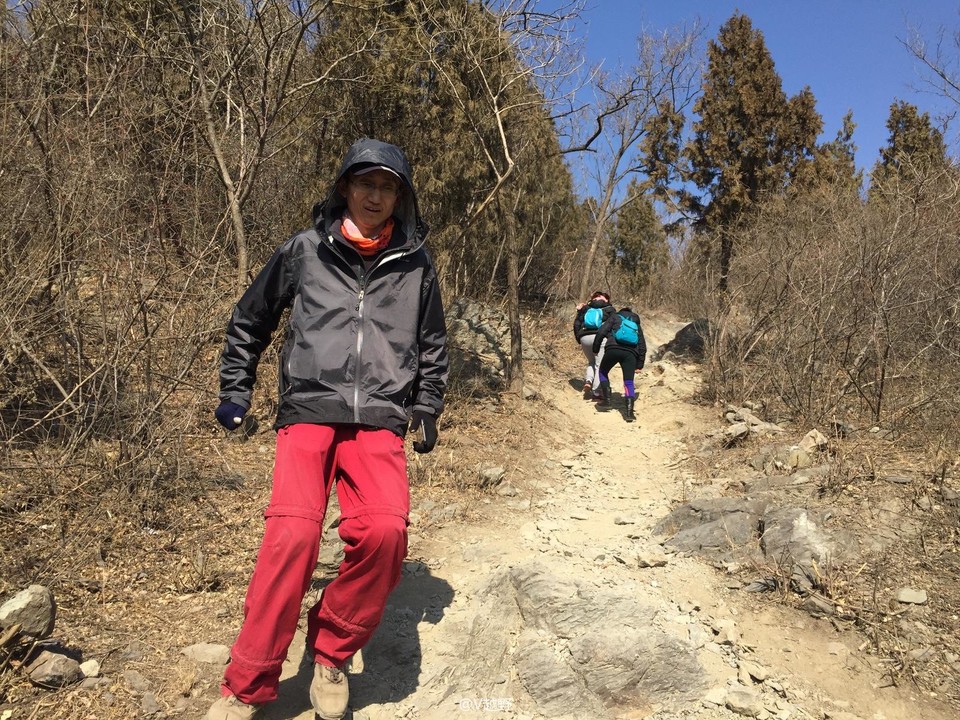 CABB1ABE-9D67-45A5-BAC3-69B0799CB181