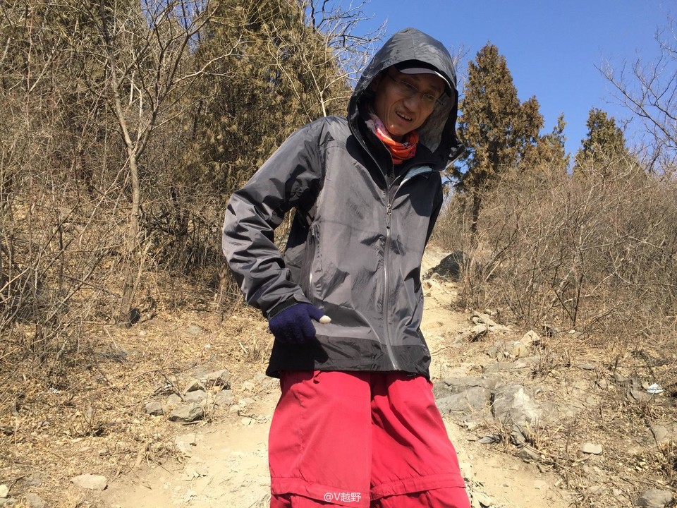 E8961C0E-7498-4EDF-8DC3-0BADB215D8E4