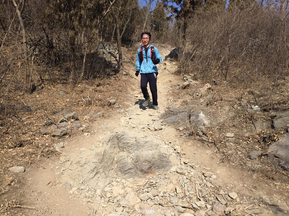 E38AC575-7A4B-42C8-8FC8-0CD94A72FBB9