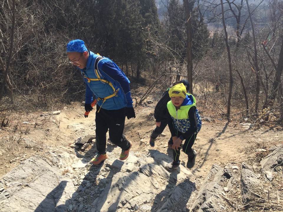 259DCD40-84DD-4DA8-8C7A-14B9A4CD6B12