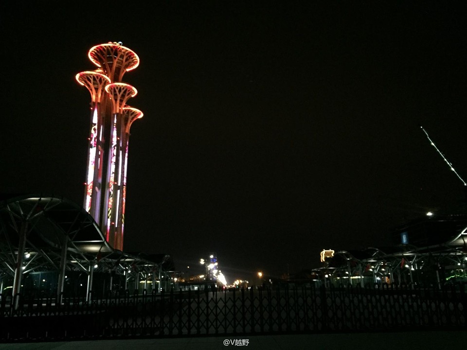 9CCDDD9B-06D2-4A15-9F86-B7D8D82964F2