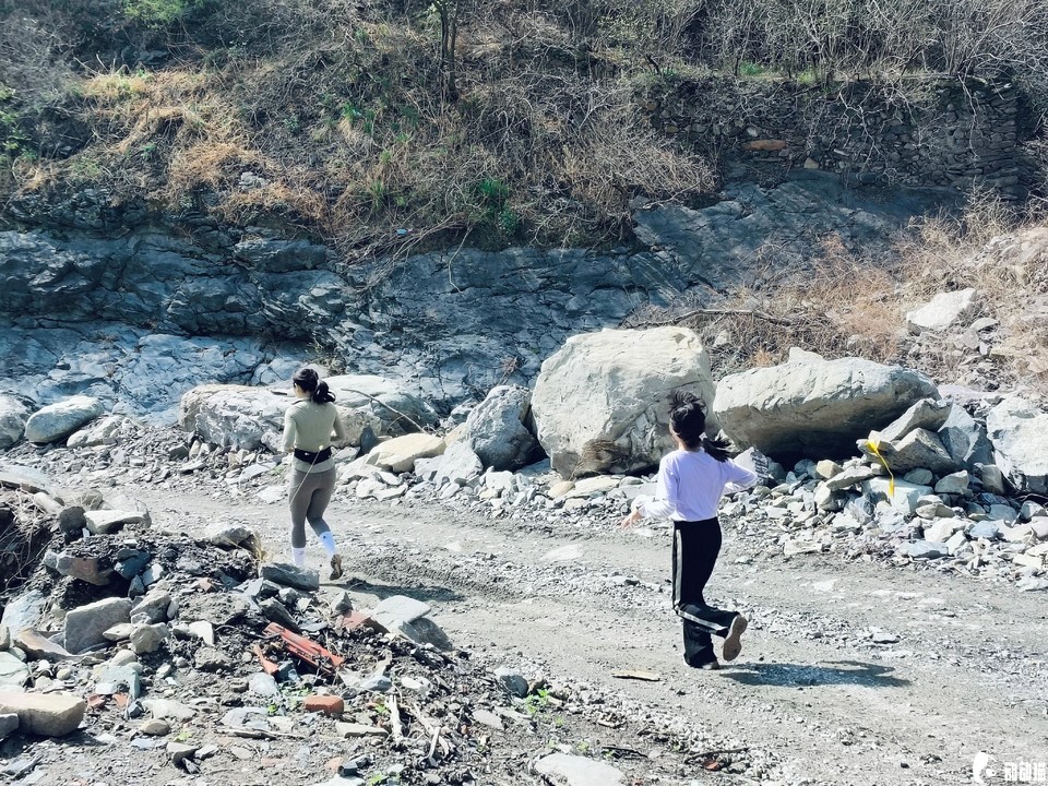 25a2b2dd0b1ced3d667d234337665407