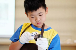 国庆！【跃马宝贝•小小考古家】99元 一大一小 良渚遗址公园 小小考古家 手艺人陶泥制作 玉器制作 