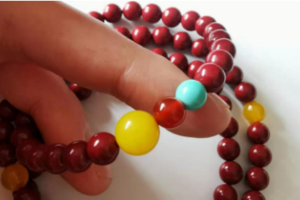 【咫远商城-朱砂-手串】年末宜带朱砂，帮你扫除不顺心，开启2022好运一年!