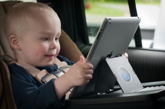 “孩子 手机”的图片搜索结果