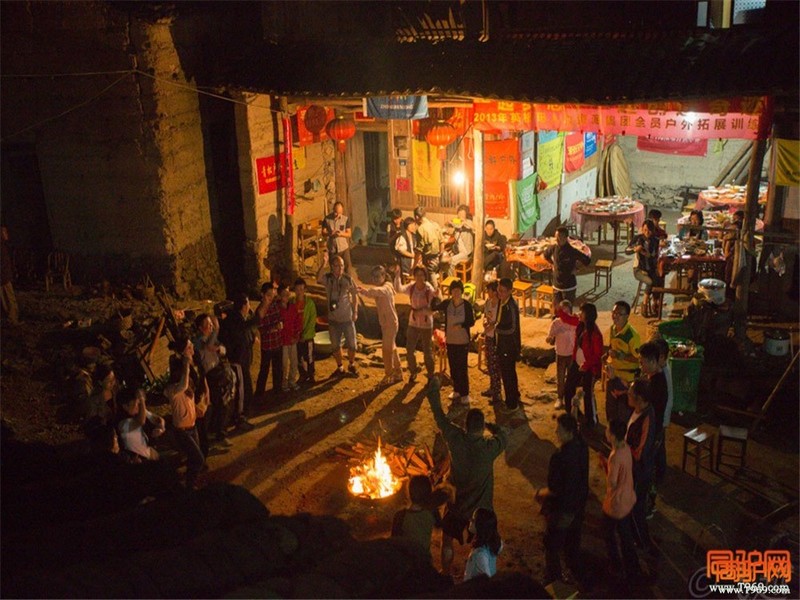 篝火晚会.jpg