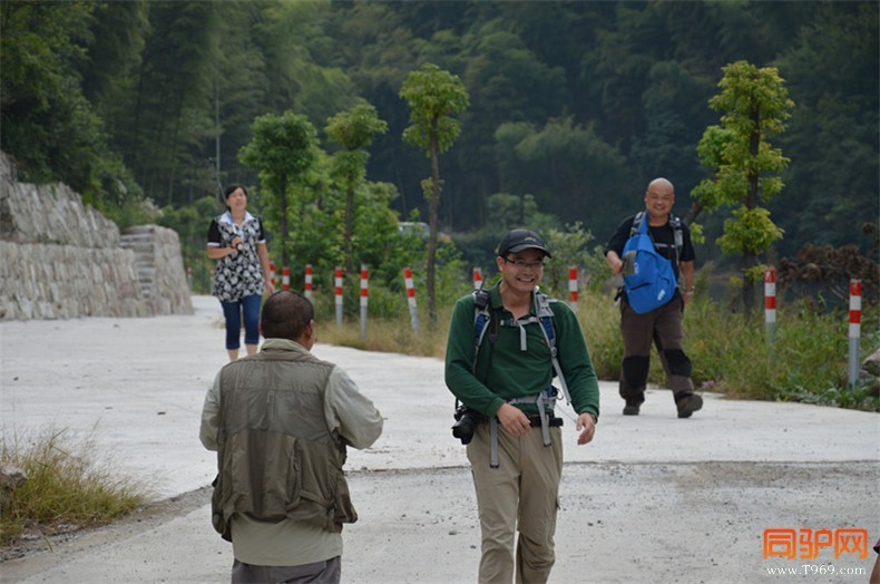 我们的中队出来了，大帅哥老了