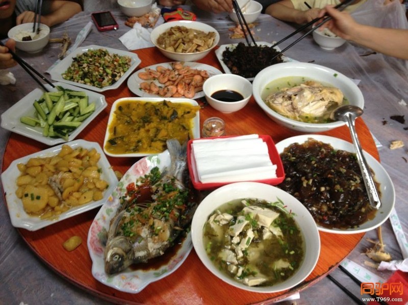 山里的农家才 让我想起了妈妈