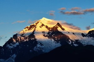 丽江起止 | 雨崩6日 | 体验转山文化+徒步冰湖+神瀑线，邂逅梅里日照金山