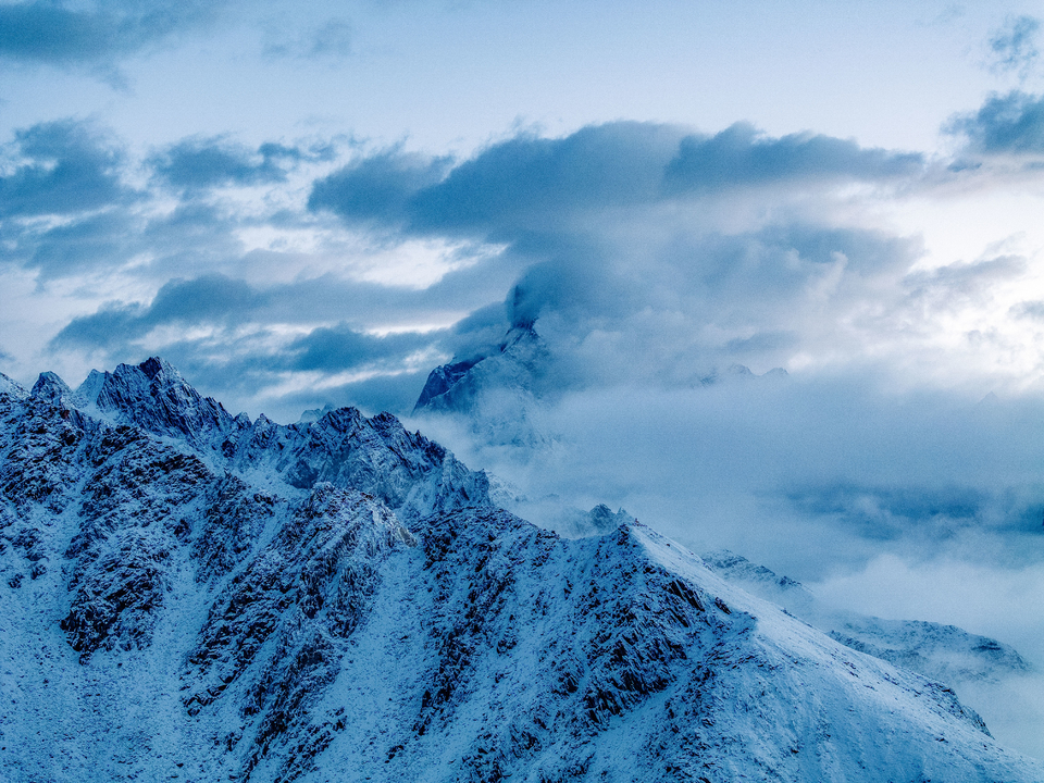 DJI_20241031080040_0048_D-HDR