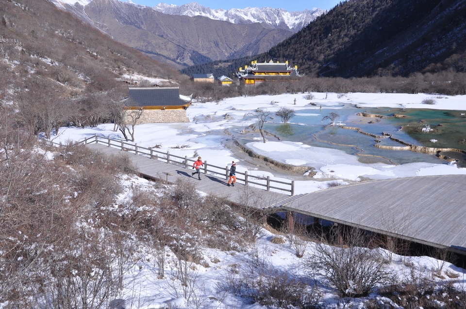 FqaBIU216lxMuLPeK_4Y9m-xv_iD