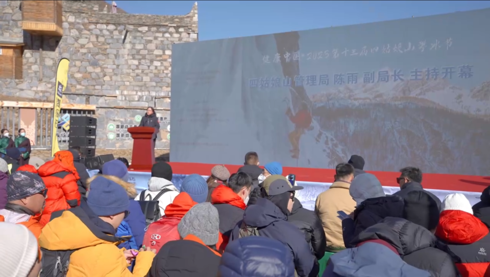 2ba0f2a2c1f74bf5d7b0addd596e6d5