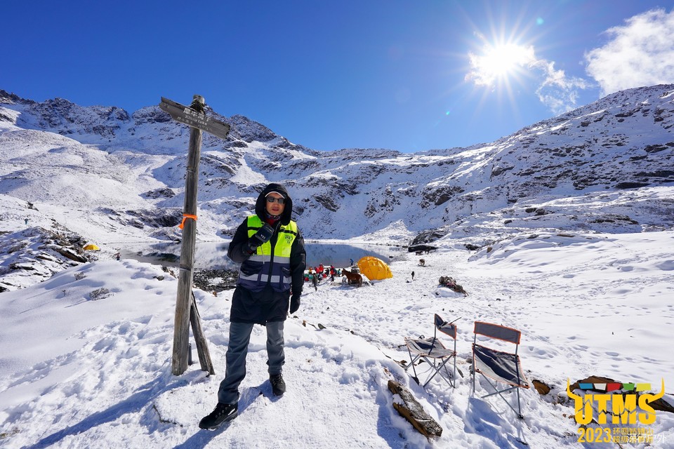 2C85546E-77C9-4ECD-84CA-4BF3A68F9E36