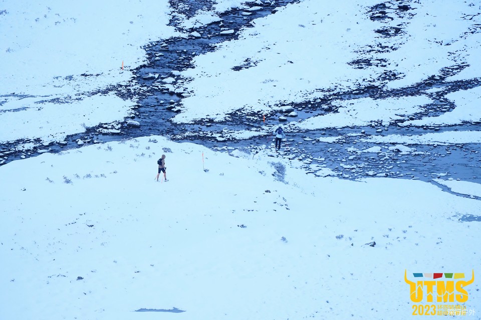 B263B121-427F-41E9-9213-1DAC462BE138