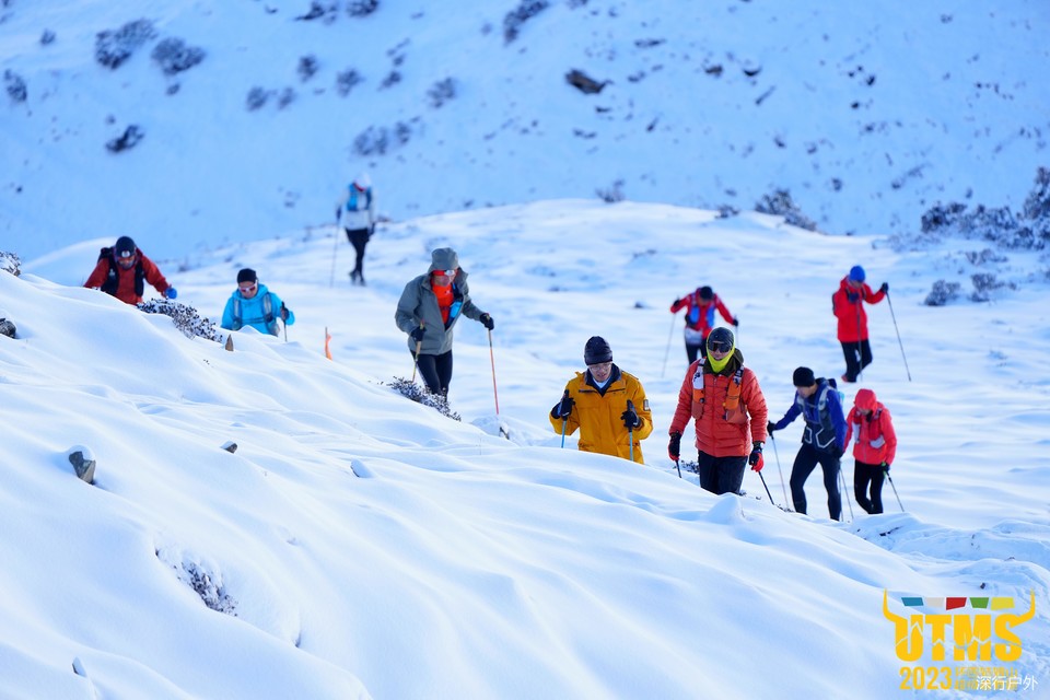 E0F071F4-84BF-4670-83CA-ED8CD9435D65