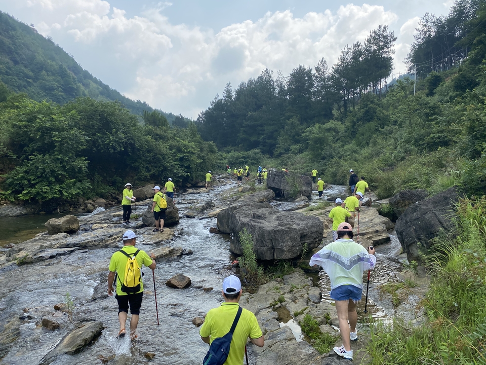 ce6e335209dc2e39ac453badac3f262