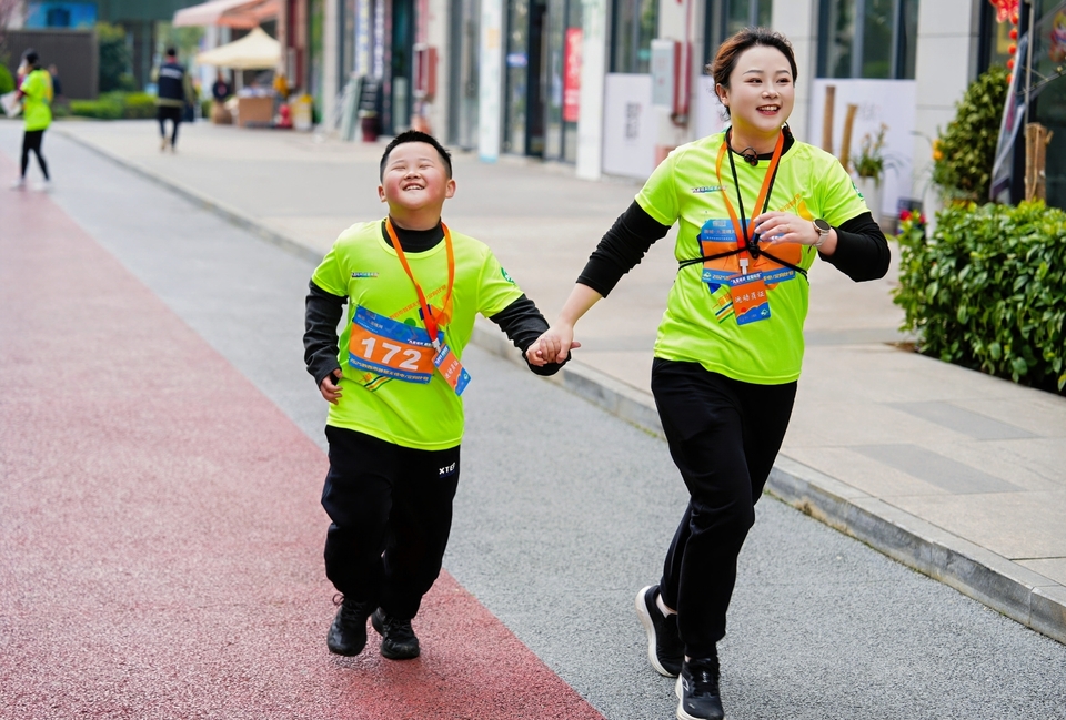 CEH00841-opq3530827147