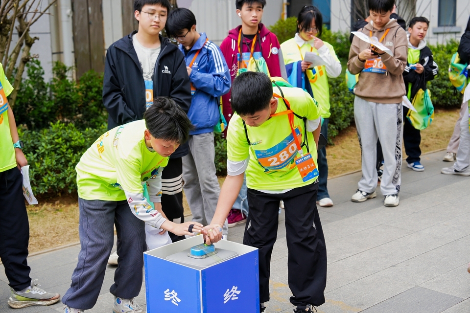 CEH01574-opq3534066977