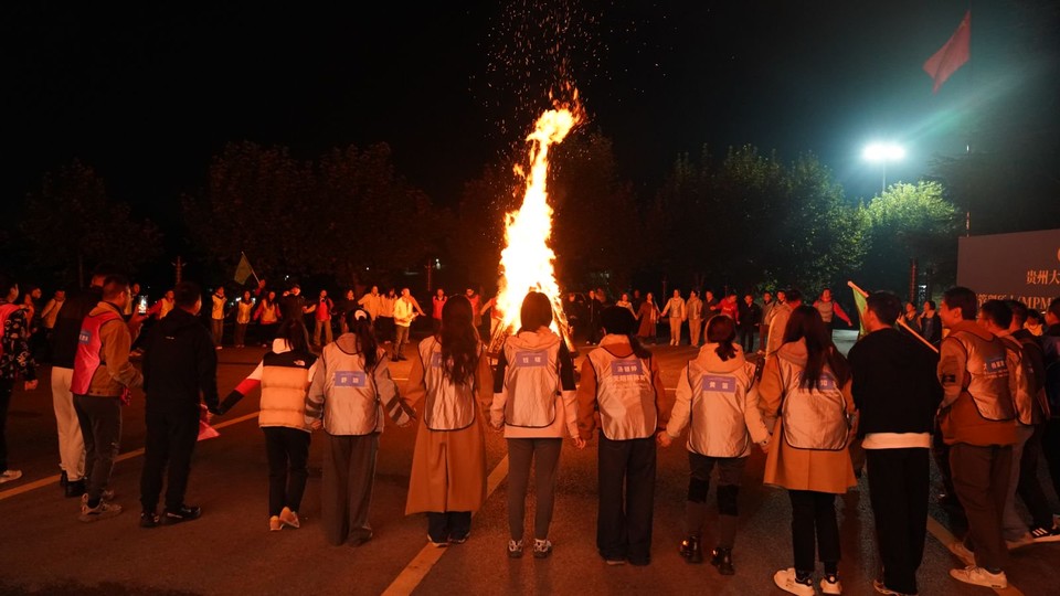 c82101522v5a2d8bb9bf7a546bc1a115