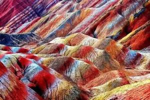 【河西走廊】4780元：張掖丹霞-嘉峪關-莫高窟-鳴沙山月牙泉-青海雅丹-翡翠湖-茶卡-青海湖，雙高8日游