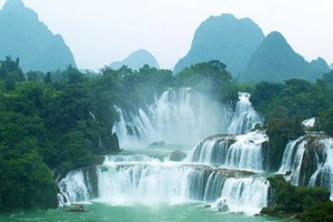 【畅游广西】1980元：南宁+巴马+古龙+德天+鹅泉+北海，双飞6日游