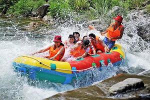 【周二/四/六發(fā)團(tuán)】480元：石臺(tái)大峽谷漂流、九華天池、池州杏花村，純玩兩日游