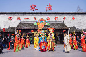 【周六發(fā)團】580元：南潯古鎮(zhèn)、西湖、宋城、烏鎮(zhèn)、岳王廟、浙江博物館，純玩二日游