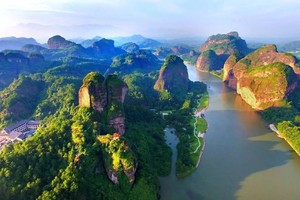 【春節(jié)發(fā)團(tuán)】980元：龍虎山、景德鎮(zhèn)，品質(zhì)三日游