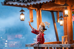 【王牌貴州】4880元：黃果樹/青巖古鎮/小七孔/西江千戶苗寨，雙飛6日游