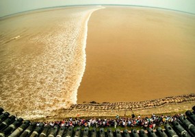 【10.3-6發(fā)團(tuán)】450元：錢塘觀潮、上海博物館、外灘、南京路、城隍廟、鹽官古城，純玩二日游