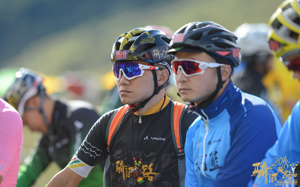 R80_6025_眸目压缩