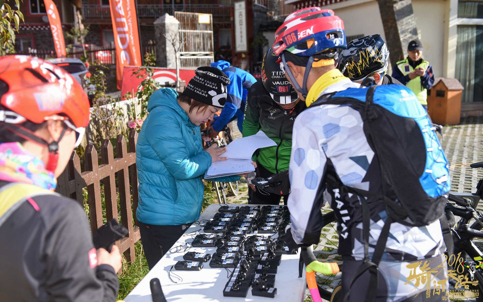 R81_1244_眸目压缩