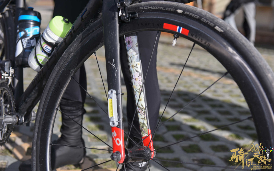 R81_1299_眸目压缩