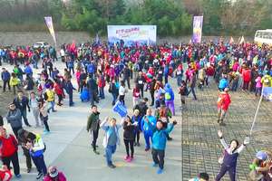 环崂山25公里徒步行航拍视频盛况1