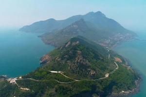 【2021国庆假期•海岛乌托邦】探秘火山岛• 环岛徒步探洞•出海捕鱼，海鲜大餐！