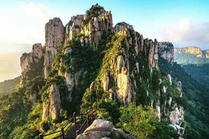 【江北★小黄山】10/05日烟台天崮山原生态旅游区 登天梯 赏石林 领略江北小黄山、山东第一滑、千年古村一日游