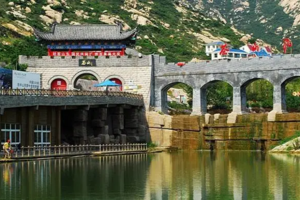 【亲子首选•1日•138元】9/07日共赴这场山间甜宴•游醉美【茶山】大泽山葡萄采摘•品农家宴亲子一日游