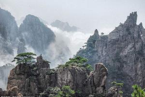 【秋之黄山·宏村·塔川】11月3~4日纯玩三山之黄山|梦幻西海大峡谷|观云海|看日出&塔川秋色|水墨宏村【双线可选】3日