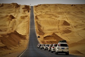 【全景青甘】8天玩遍青海湖，茶卡盐湖，大柴旦翡翠湖，火星营地，翡翠湖，艾肯泉，莫高窟，嘉峪关，七彩丹霞