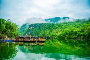 2天活动｜5A神秘瑰丽连州地下河、水墨山水画廊-湟川三峡、520m擎天玻璃桥