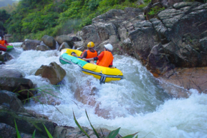 1天活动｜清远黄腾峡勇士漂流、黄腾十八瀑、花溪谷、好汉坡、环形音乐瀑布